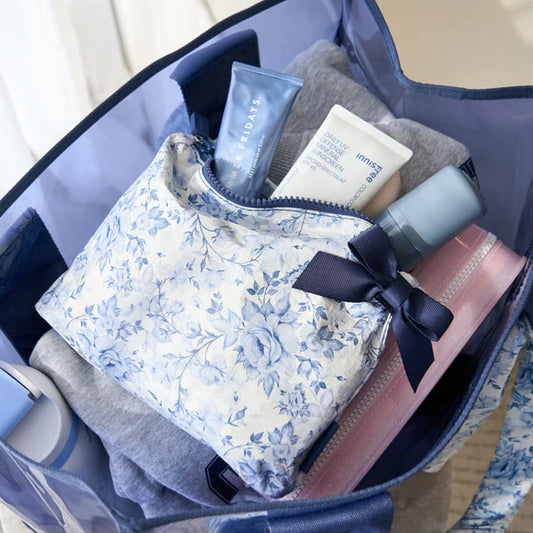 Casemate Something Navy Bow Makeup Bag