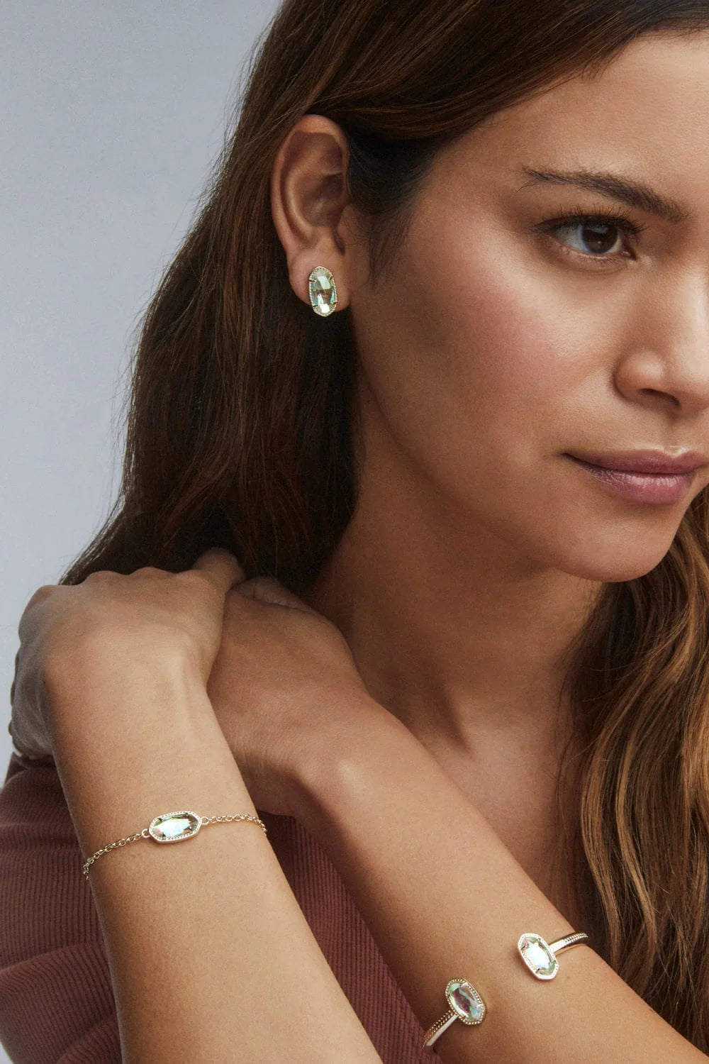 Kendra Scott Elaina Gold Adjustable Chain Bracelet in Dichroic Glass