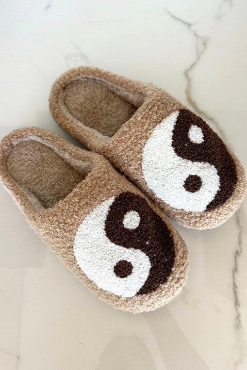 Yin-Yang Slippers in Brown