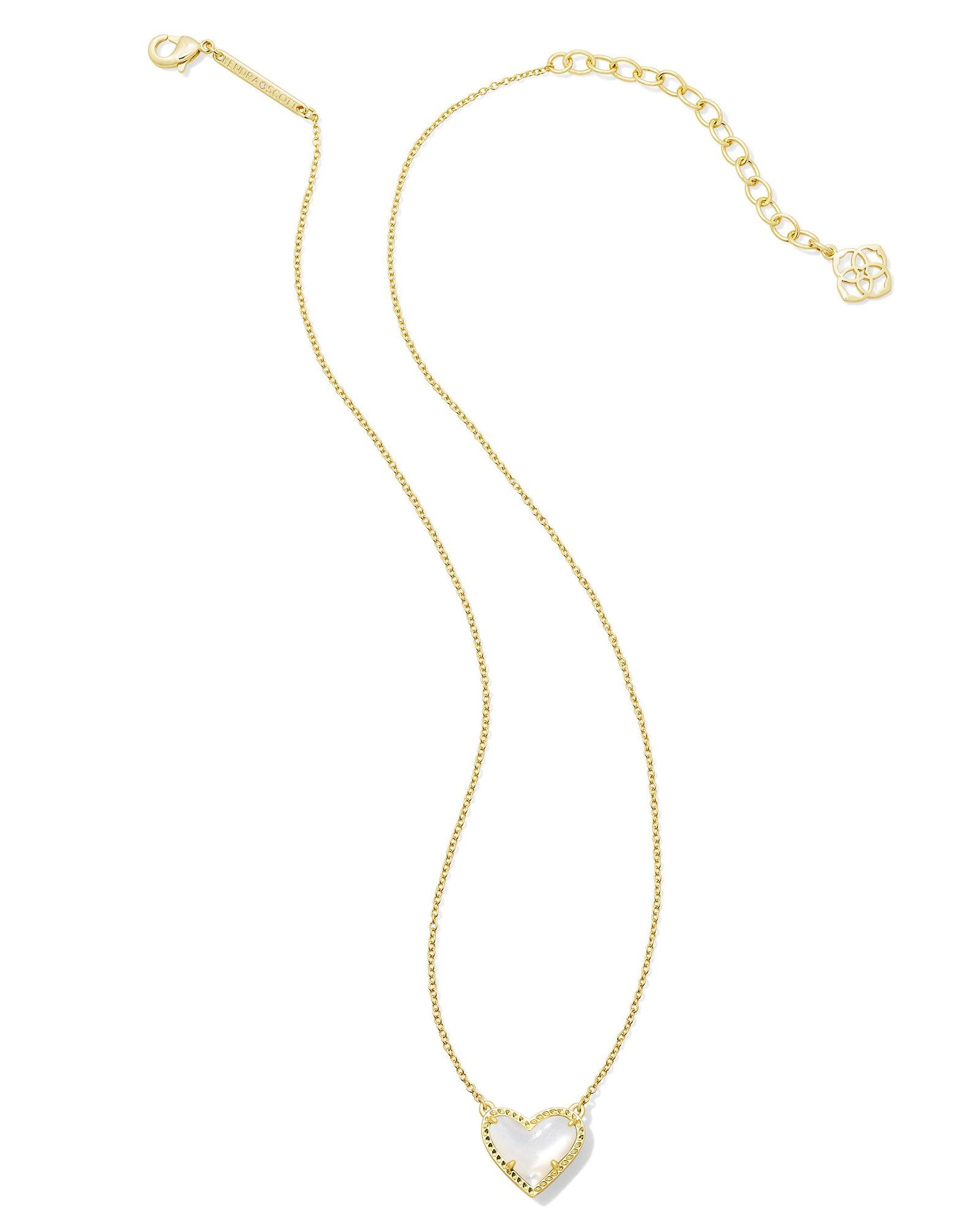Kendra Scott Ari Heart Gold Short Pendant Necklace in MOP