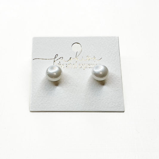 Gorgeous Pearl Studs