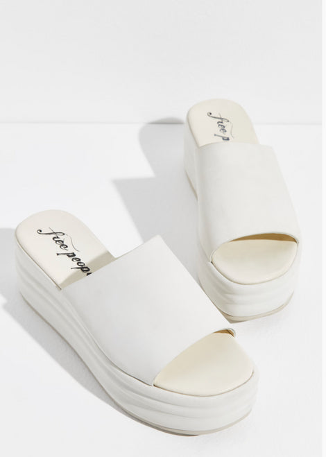 Free People Leather Harbor Platform Sandals in Vanilla