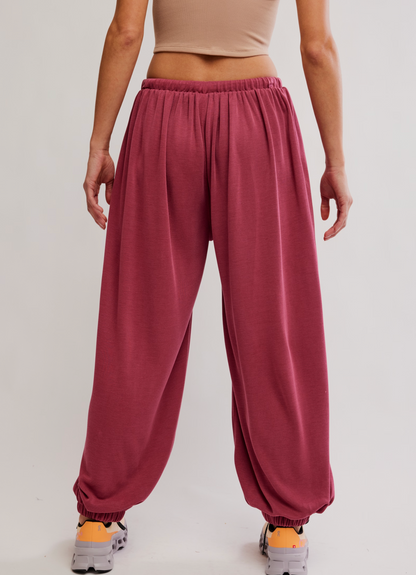 Free People Momentum Pant in Brick