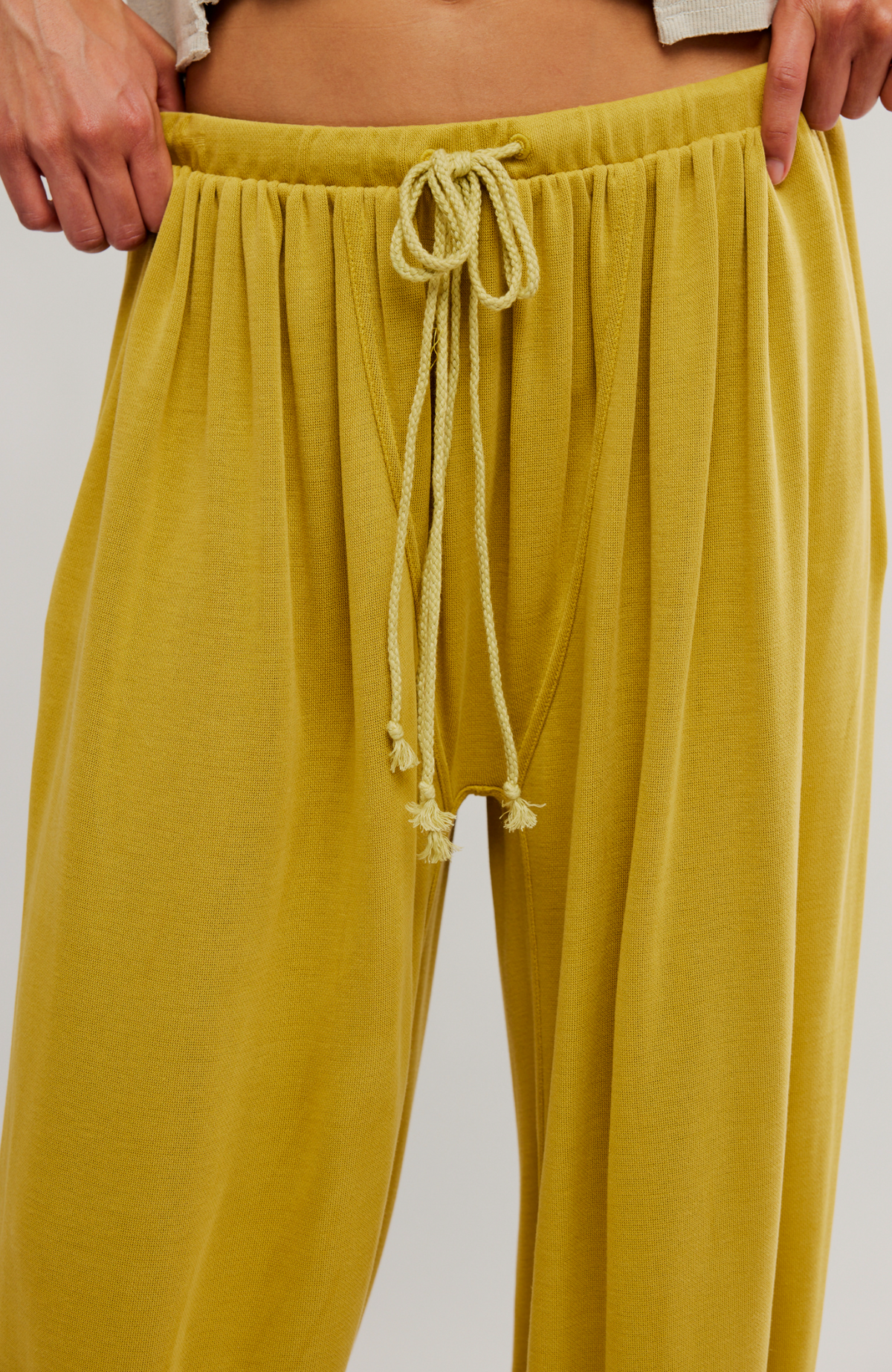 Free People Momentum Pant in Dried Palm