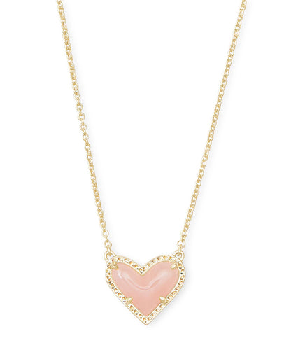 Kendra Scott Ari Heart Gold Short Pendant Necklace in Rose Quartz