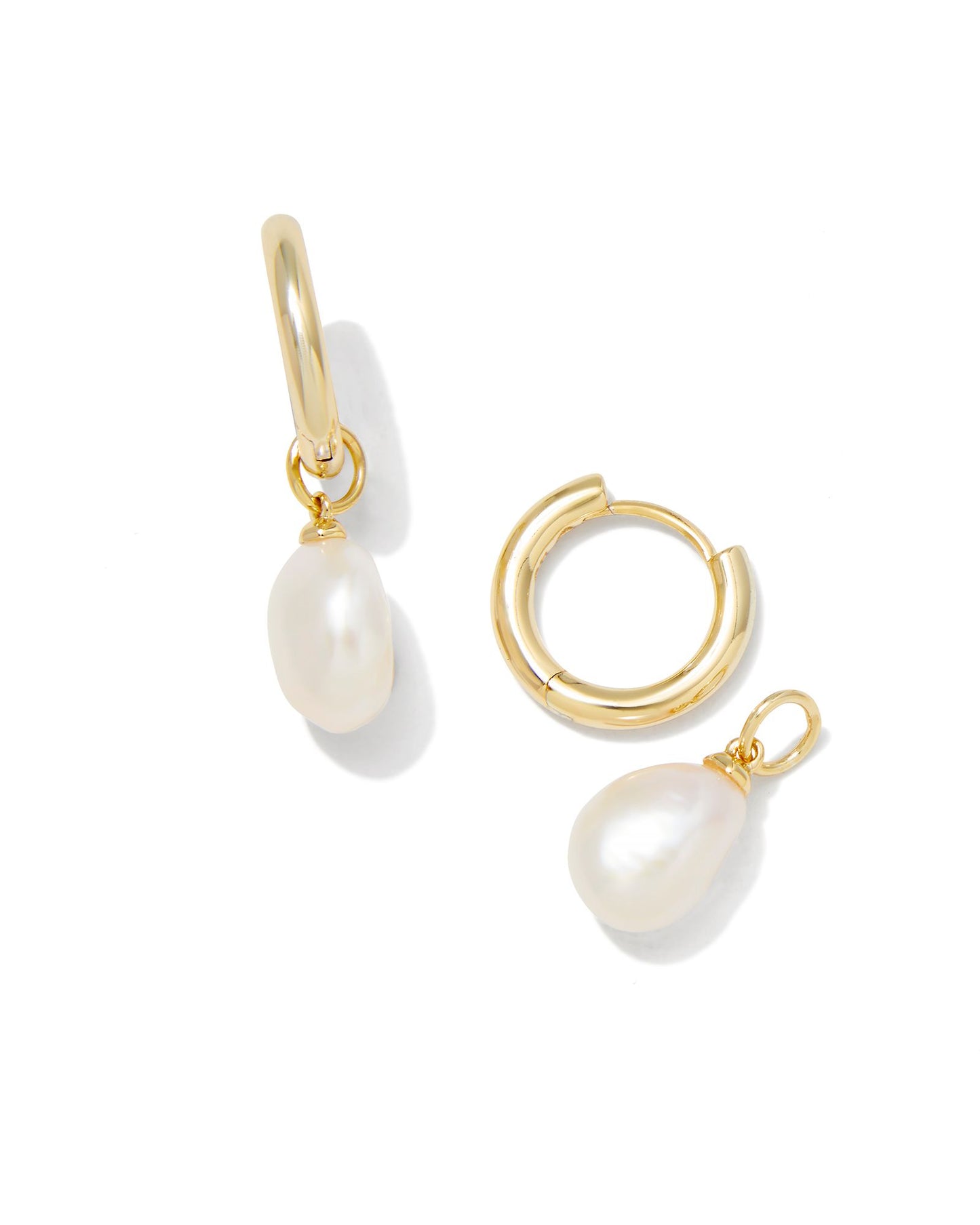 Kendra Scott Willa Pearl Huggie Earrings